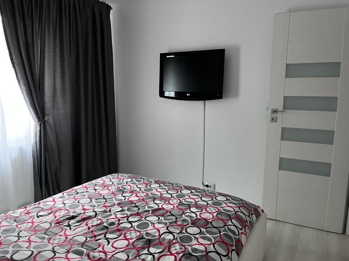 White & Elegant Luxury Apartament Daire Craiova Dış mekan fotoğraf
