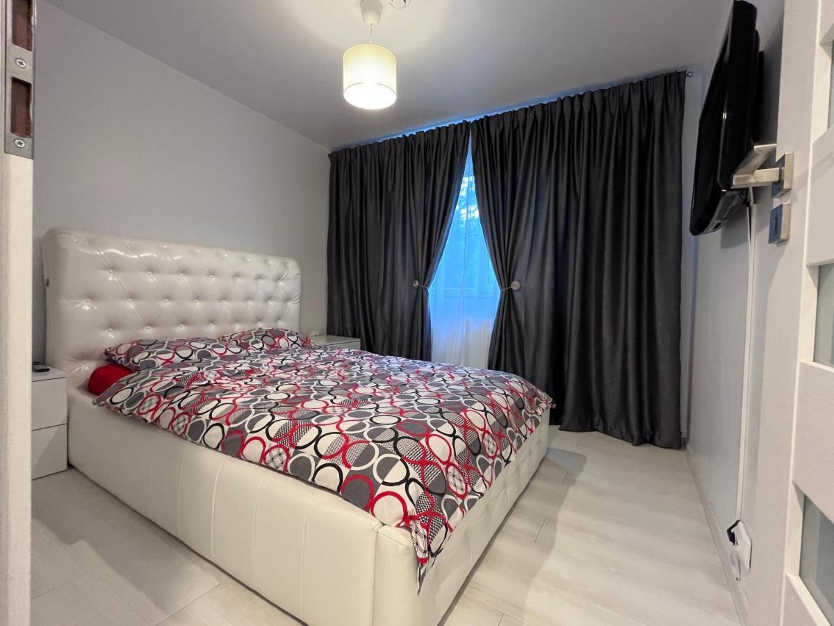White & Elegant Luxury Apartament Daire Craiova Dış mekan fotoğraf